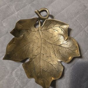 Gold Leaf-Shaped dish